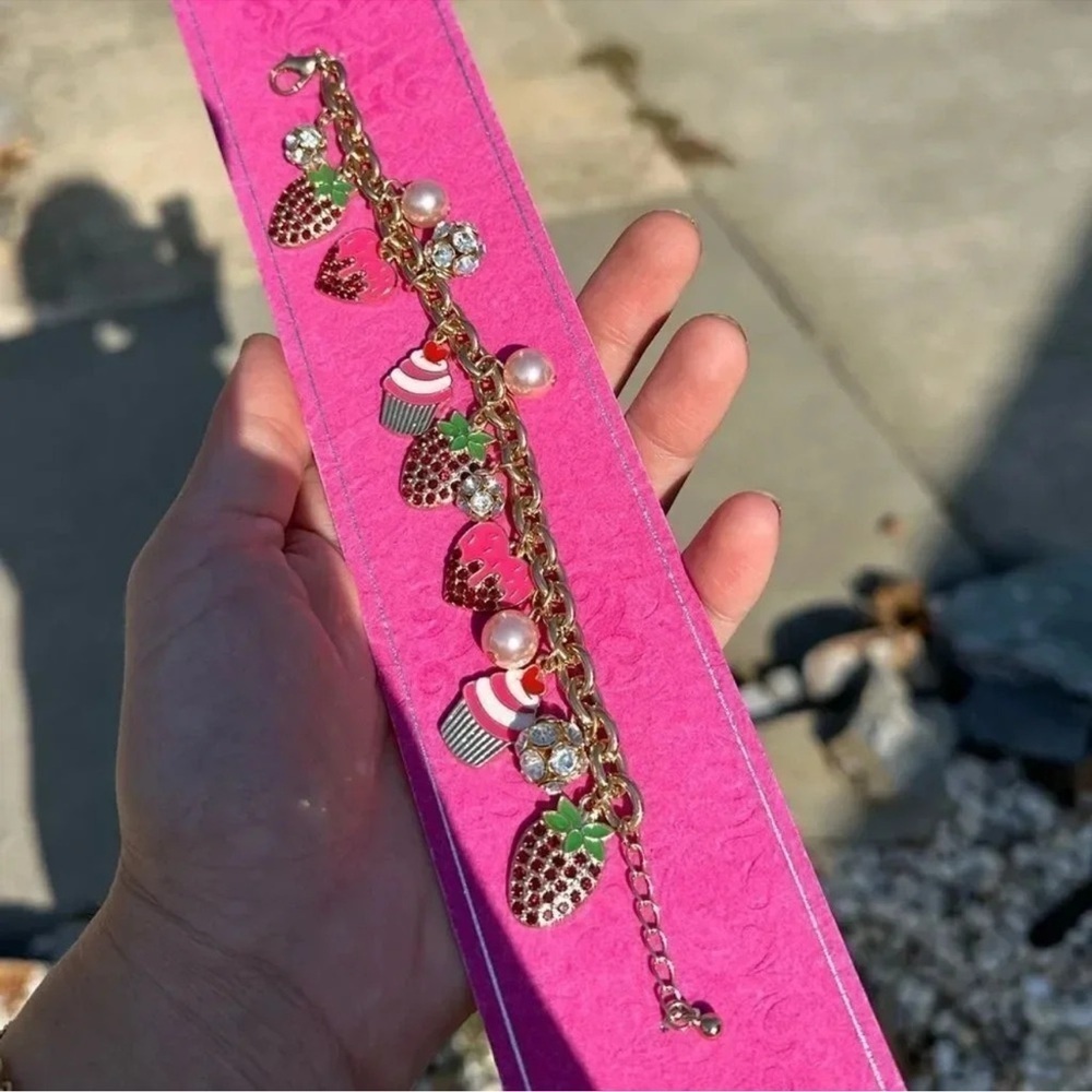 Strawberry Cupcake Gold Crystal Imitation Pearl Sweets Charm Bracelet - Picture 3 of 3